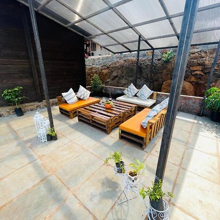 Waterrock Stays The Mango Tree Chalet Пюн Екстериор снимка