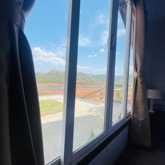 Waterrock Stays The Mango Tree Chalet Пюн Екстериор снимка