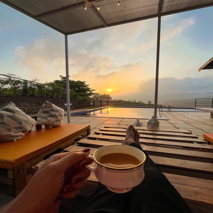 Waterrock Stays The Mango Tree Chalet Пюн Екстериор снимка