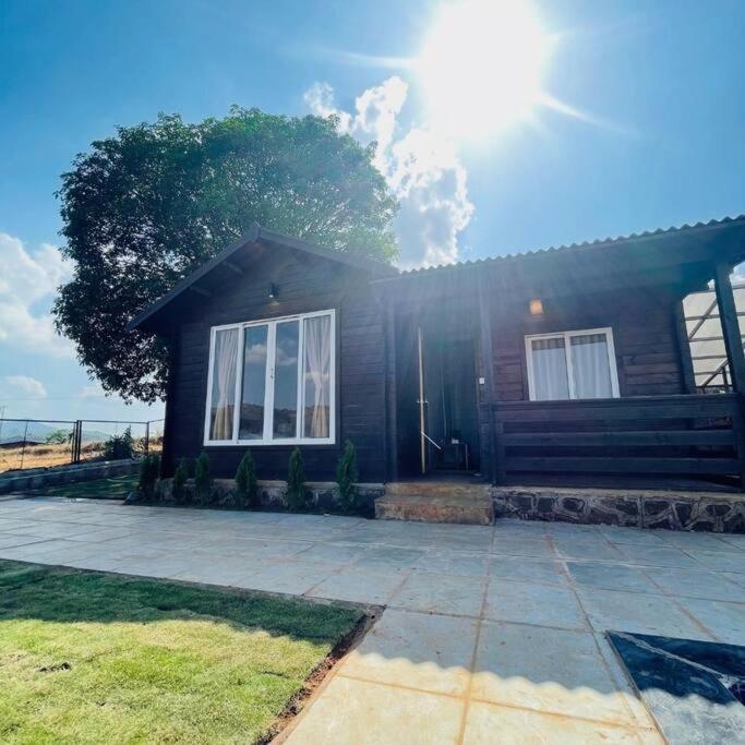 Waterrock Stays The Mango Tree Chalet Пюн Екстериор снимка